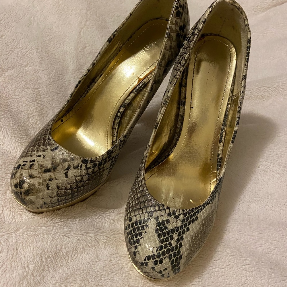 Bamboo pumps, snake pumps